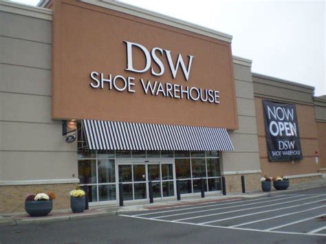 d s w warehouse